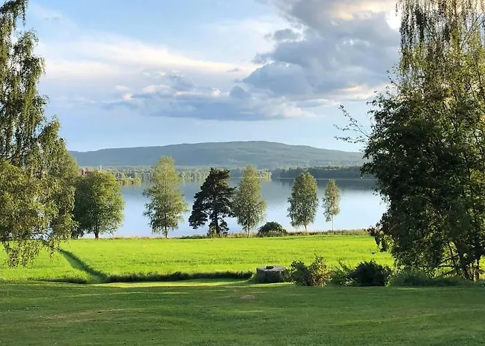 Idyllic Dalarna Farmhouse At The Lake