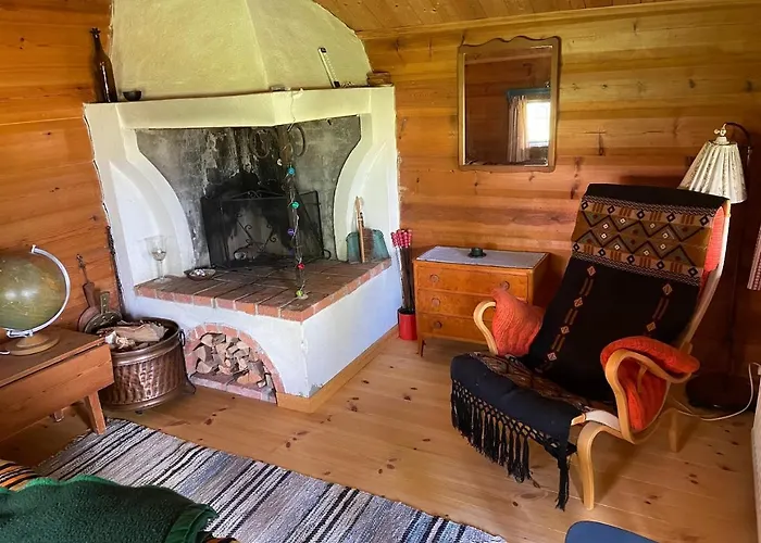 Idyllic Dalarna Farmhouse At The Lake